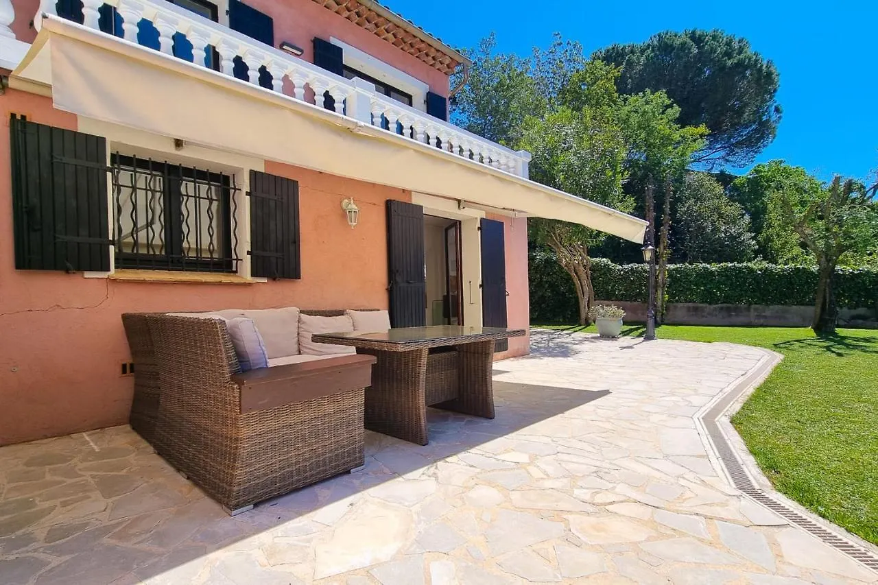 Dolce Apartment 3 Bedrooms 5 Guests 10Min To Cannes Мандельё-ла-Напуль 0*,  Франция